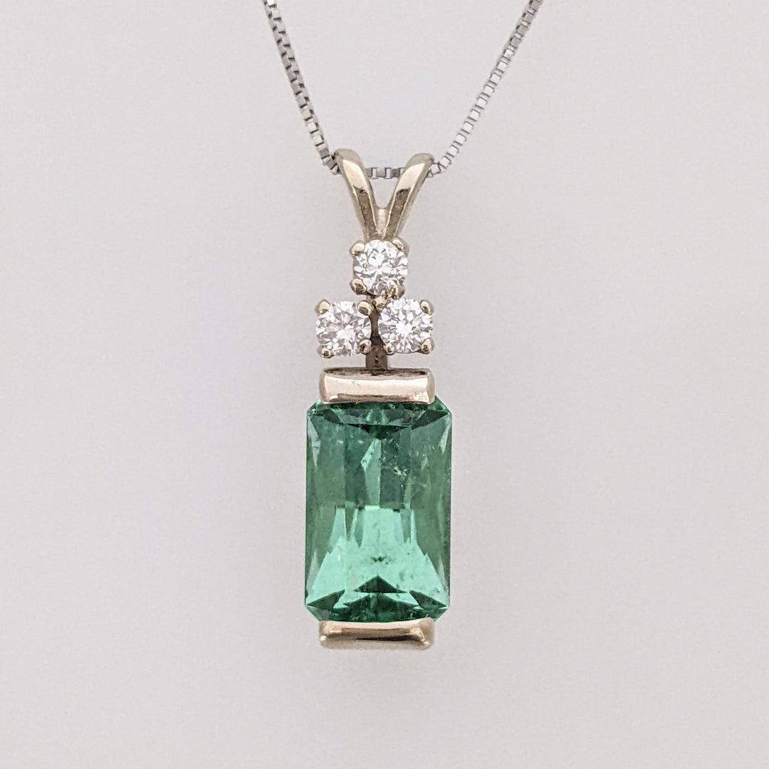 14K WHITE GREEN TOURMALINE EMERALD CUT 2.98 CARAT TOTAL WITH .15 DIAMOND TOTAL WEIGHT ESTATE PENDANT & CHAIN