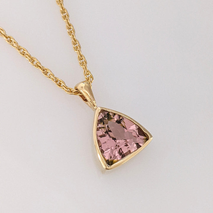 14K PINK TOURMALINE TRILLION 10MM BEZEL ESTATE PENDANT & CHAIN 6.4 GRAMS
