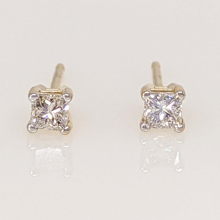 14K .24 CARAT TOTAL WEIGHT SI2-I1 J DIAMOND PRINCESS CUT (2) ESTATE STUD EARRINGS 0.5 GRAMS