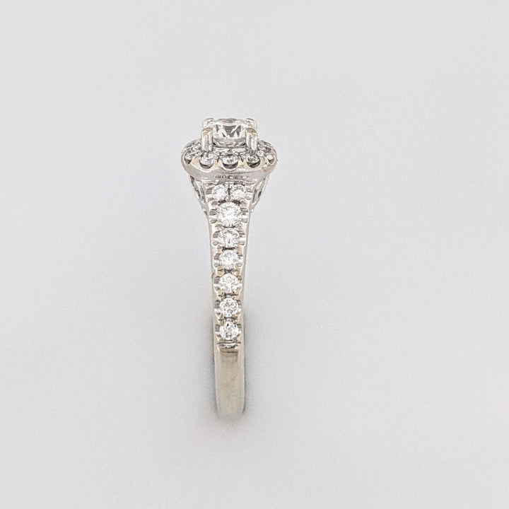 14K WHITE .70 CARAT TOTAL WEIGHT I1 H DIAMOND ROUND (29) ESTATE HALO RING 3.5 GRAMS