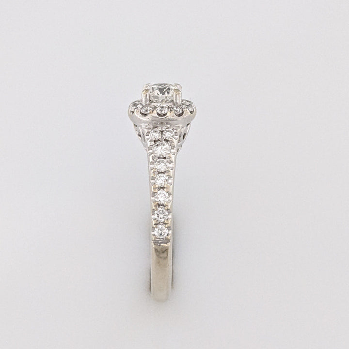 14K WHITE .70 CARAT TOTAL WEIGHT I1 H DIAMOND ROUND (29) ESTATE HALO RING 3.5 GRAMS