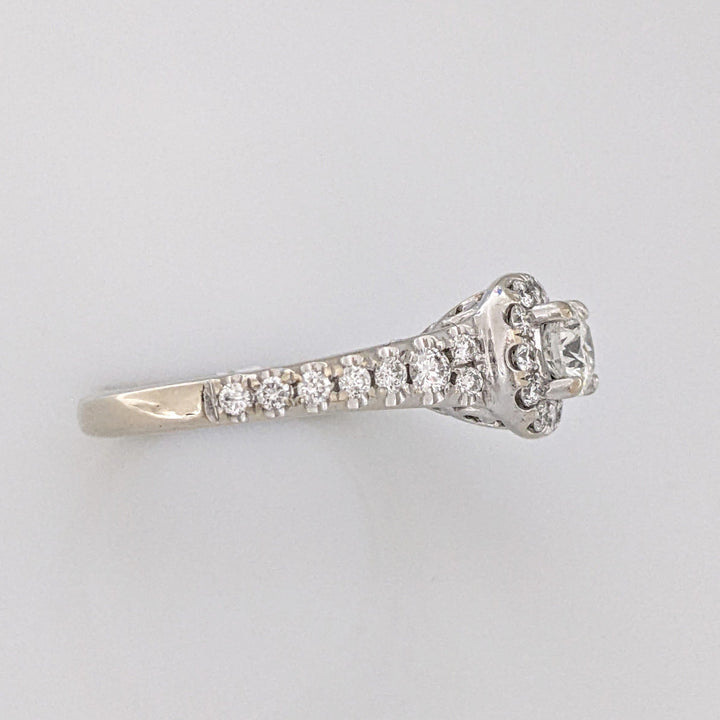 14K WHITE .70 CARAT TOTAL WEIGHT I1 H DIAMOND ROUND (29) ESTATE HALO RING 3.5 GRAMS