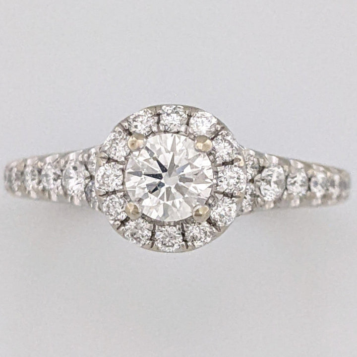 14K WHITE .70 CARAT TOTAL WEIGHT I1 H DIAMOND ROUND (29) ESTATE HALO RING 3.5 GRAMS