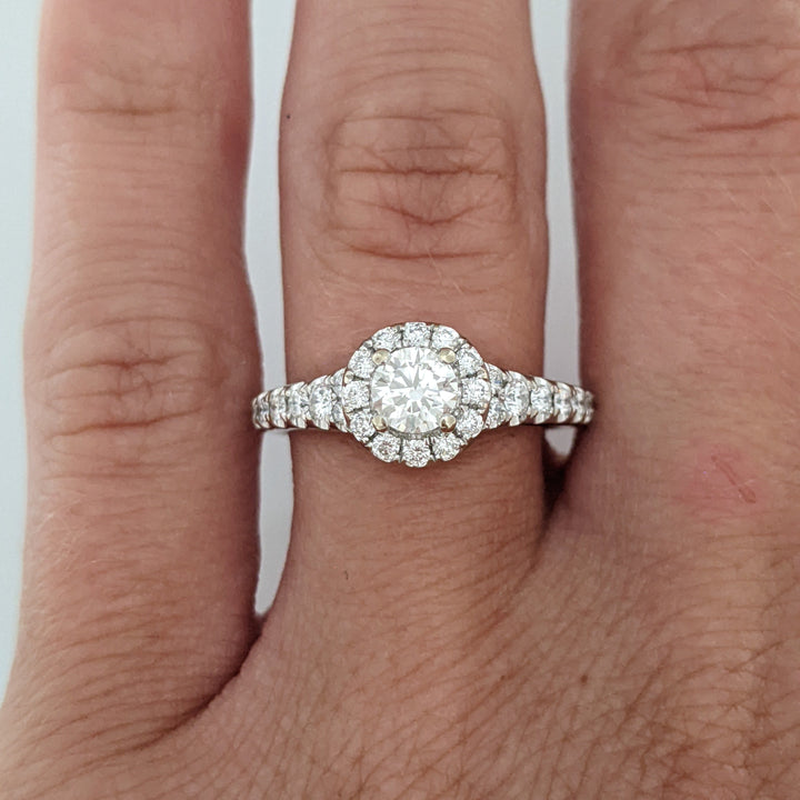 14K WHITE .70 CARAT TOTAL WEIGHT I1 H DIAMOND ROUND (29) ESTATE HALO RING 3.5 GRAMS