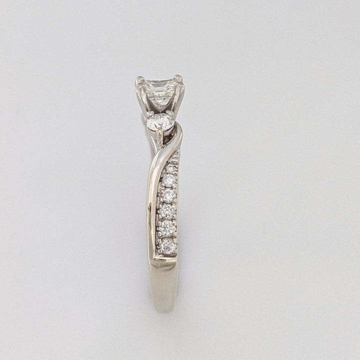 14K WHITE .74 CARAT TOTAL WEIGHT I1 I DIAMOND ROUND (15) ESTATE RING 3.7 GRAMS