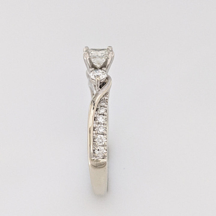14K WHITE .74 CARAT TOTAL WEIGHT I1 I DIAMOND ROUND (15) ESTATE RING 3.7 GRAMS