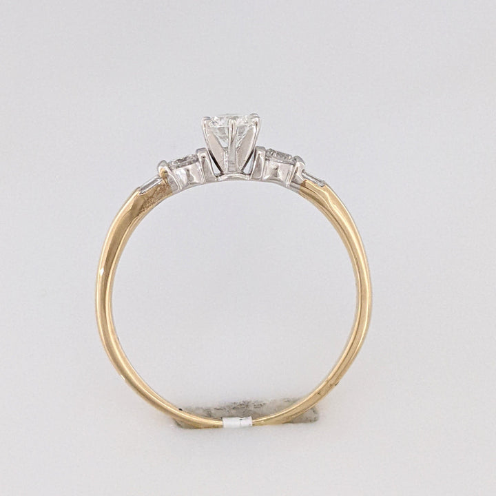 14K .55 CARAT TOTAL WEIGHT SI1-I1 H DIAMOND ROUND (7) ESTATE RING 2.1 GRAMS
