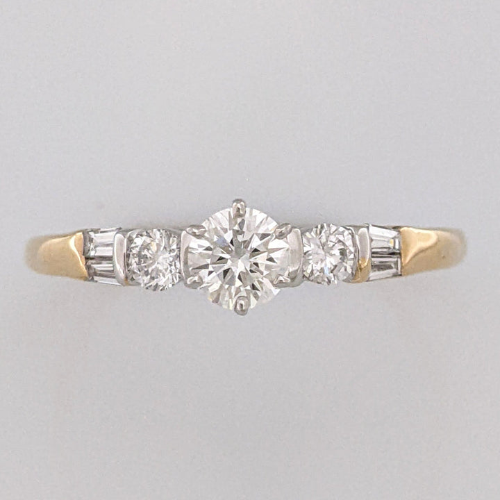 14K .55 CARAT TOTAL WEIGHT SI1-I1 H DIAMOND ROUND (7) ESTATE RING 2.1 GRAMS