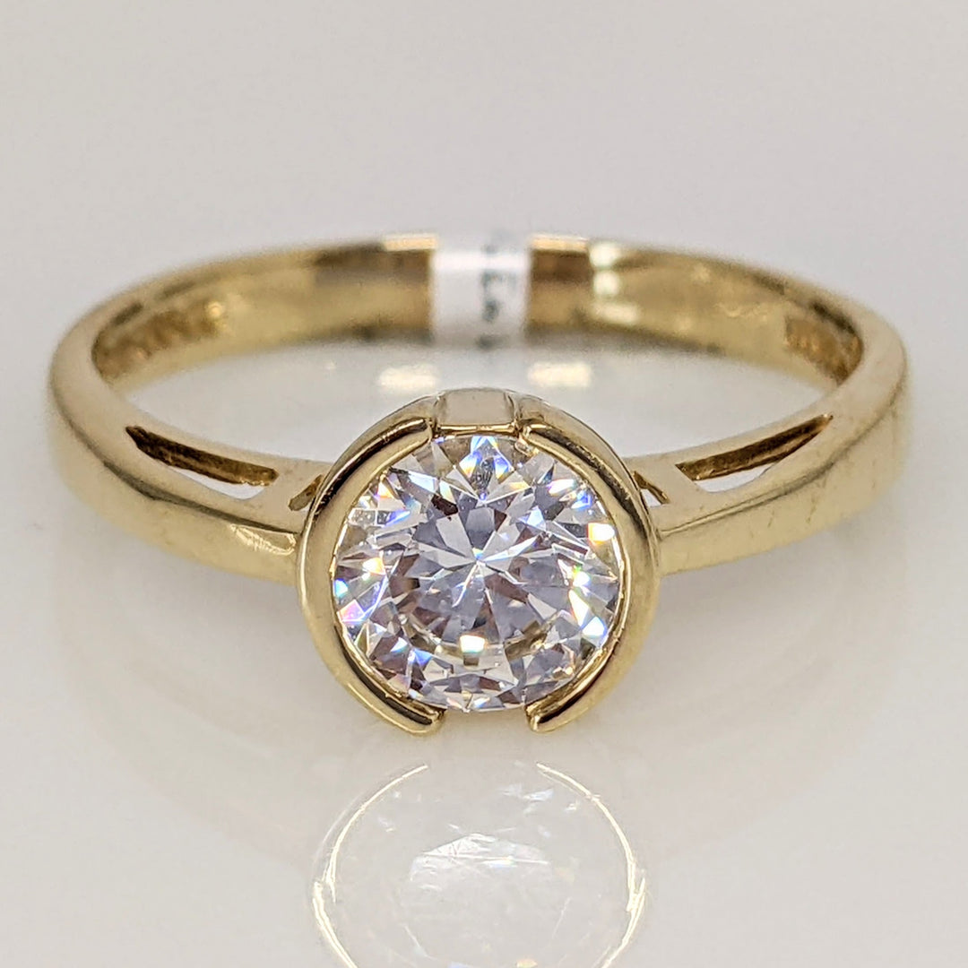 14K CUBIC ZIRCONIA 6.5MM HALF BEZEL ESTATE RING 2.2 GRAMS