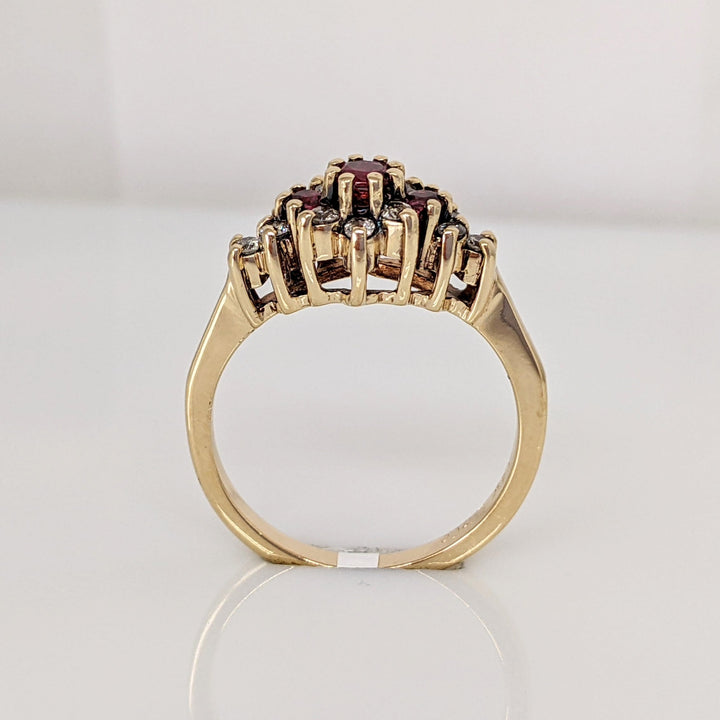 14K RUBY ROUND (3) STONES WITH (12) DIAMONDS .24 DIAMOND TOTAL WEIGHT ESTATE RING 3.7 GRAMS