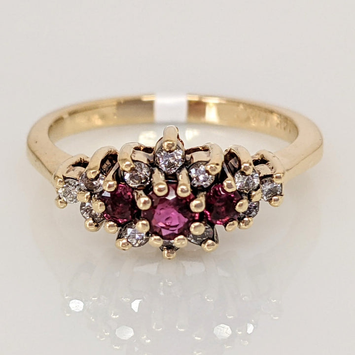 14K RUBY ROUND (3) STONES WITH (12) DIAMONDS .24 DIAMOND TOTAL WEIGHT ESTATE RING 3.7 GRAMS