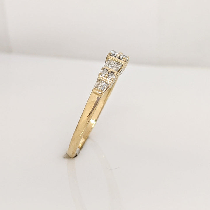 14K .42 CARAT TOTAL WEIGHT SI2 H DIAMOND ROUND (6) BAGUETTE (8) ESTATE BAND 2.3 GRAMS