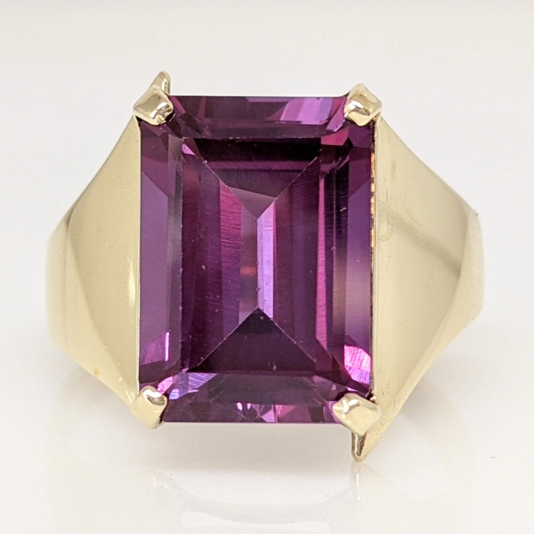 10K SYNTHETIC CORUNDUM EMERALD CUT 10X14 ESTATE RING 6.2 GRAMS