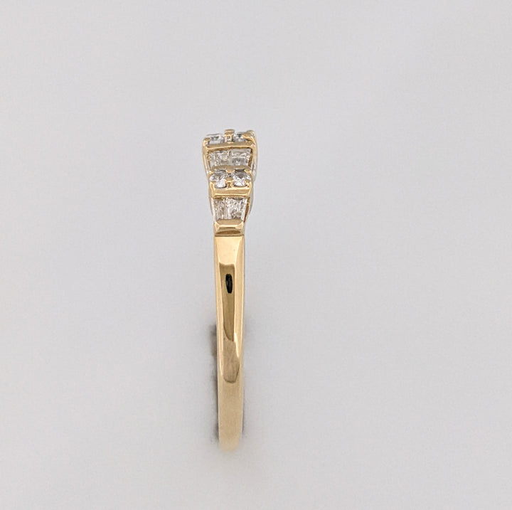 14K .42 CARAT TOTAL WEIGHT SI2 H DIAMOND ROUND (6) BAGUETTE (8) ESTATE BAND 2.3 GRAMS
