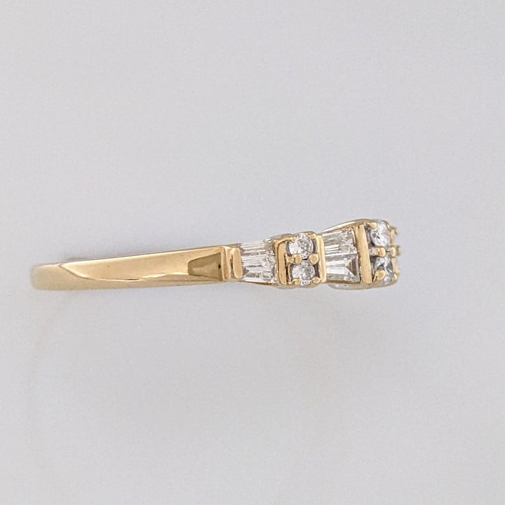 14K .42 CARAT TOTAL WEIGHT SI2 H DIAMOND ROUND (6) BAGUETTE (8) ESTATE BAND 2.3 GRAMS