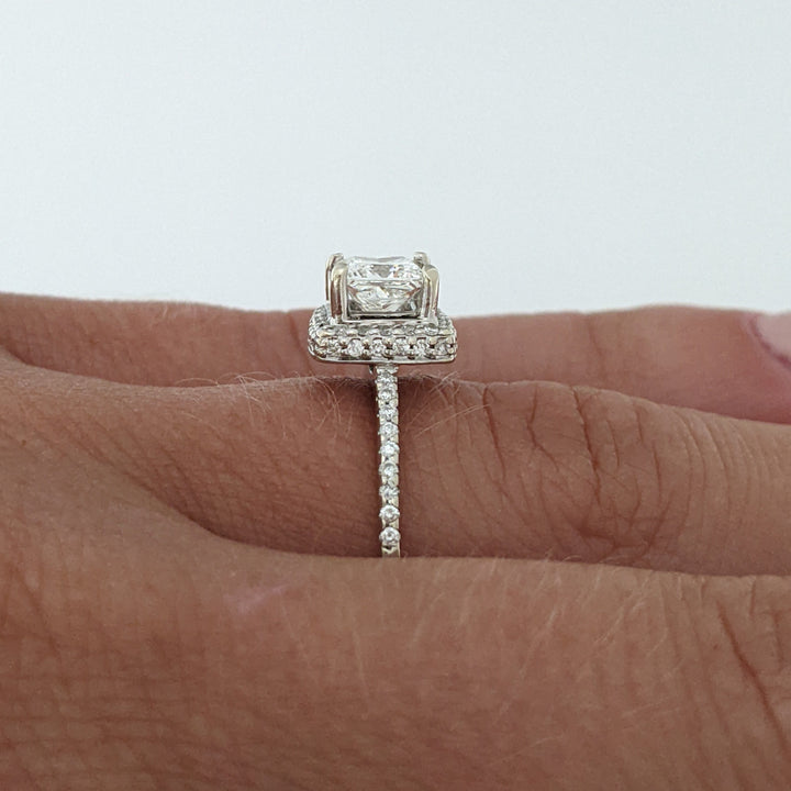 14K WHITE GOLD 1.00 CARAT TOTAL WEIGHT VS2 G DIAMOND PRINCESS CUT HALO ESTATE RING 2.6 GRAMS