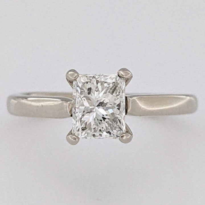 14K WHITE .91 CARAT TOTAL I1 H DIAMOND EMERALD CUT ESTATE RING 2.6 GRAMS