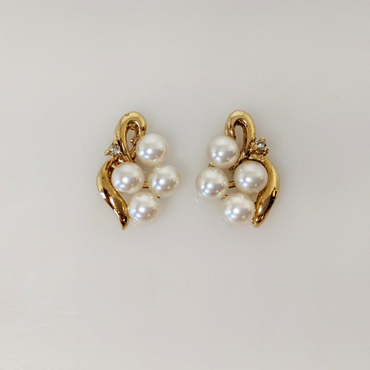 14K PEARL ROUND (8) 3-4MM CLUSTER WITH MELEE ESTATE EARRINGS 2.8 GRAMS