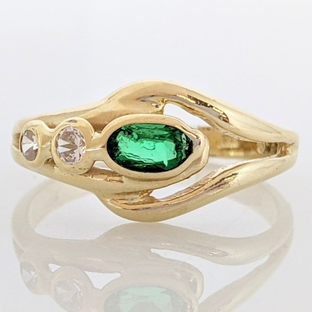 14K GREEN STONE BEZEL WITH (2) CUBIC ZIRCONIA ROUND ESTATE RING 2.4 GRAMS