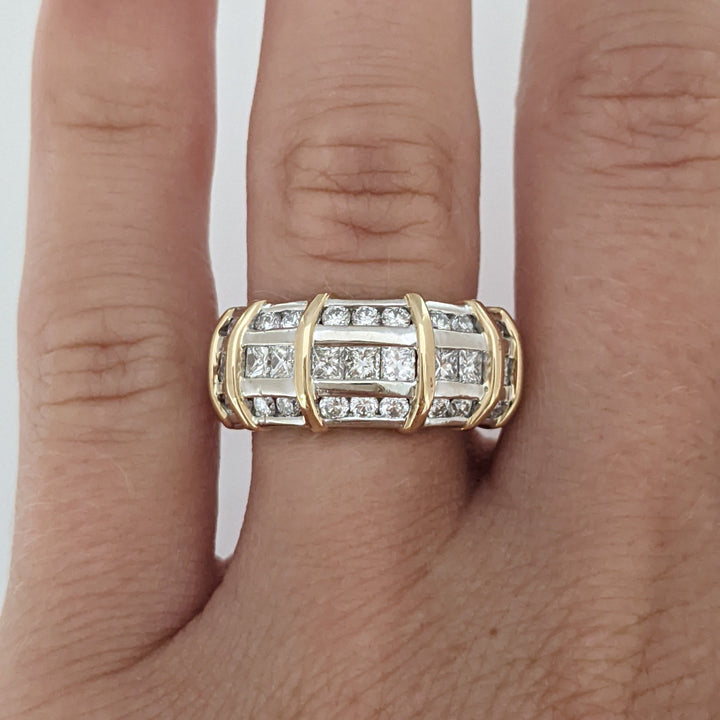 14K TWO-TONE 1.26 CARAT TOTAL WEIGHT SI2 G DIAMOND PRINCESS CUT (9) ROUND (18) ESTATE BAND 5.6 GRAMS