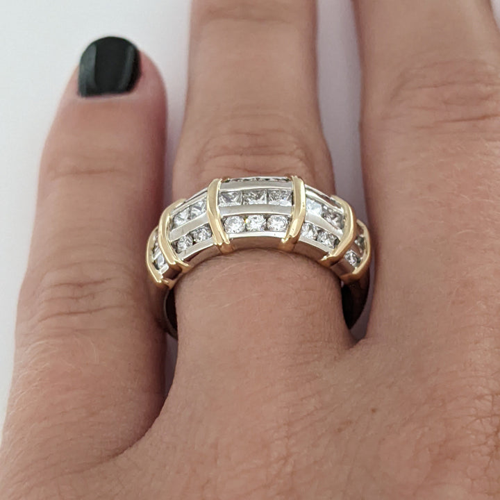 14K TWO-TONE 1.26 CARAT TOTAL WEIGHT SI2 G DIAMOND PRINCESS CUT (9) ROUND (18) ESTATE BAND 5.6 GRAMS