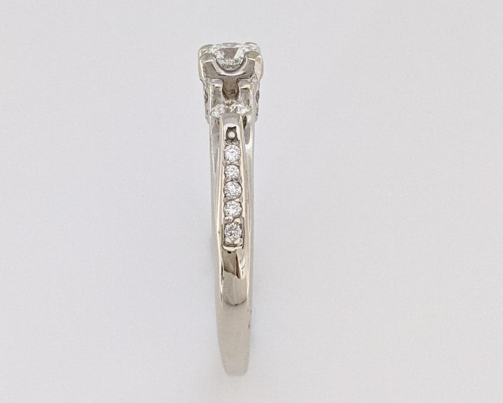 14K WHITE .46 CARAT TOTAL WEIGHT SI2 H DIAMOND ROUND (13) TRINITY ESTATE RING 3.2G
