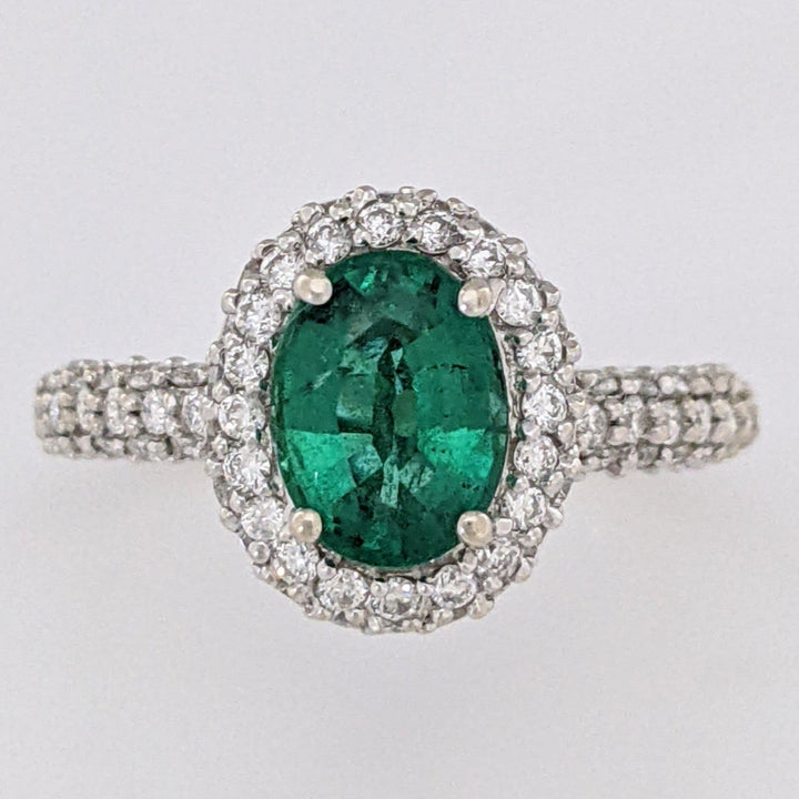 18K WHITE 1.25 CARAT TOTAL EMERALD ROUND WITH .78 DIAMOND TOTAL WEIGHT HALO ESTATE RING 4.5 GRAMS
