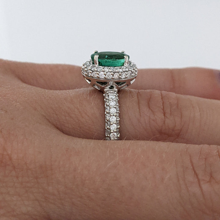 18K WHITE 1.25 CARAT TOTAL EMERALD ROUND WITH .78 DIAMOND TOTAL WEIGHT HALO ESTATE RING 4.5 GRAMS