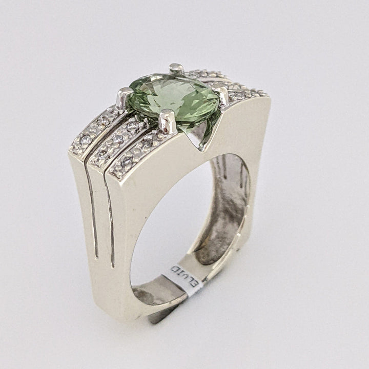 14K WHITE GREEN TOURMALINE OVAL 8X10 WITH .28 DIAMOND TTOAL WEIGHT ESTATE RING 9.2 GRAMS