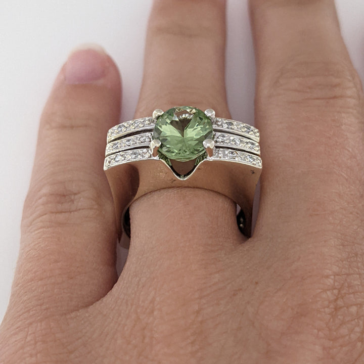 14K WHITE GREEN TOURMALINE OVAL 8X10 WITH .28 DIAMOND TTOAL WEIGHT ESTATE RING 9.2 GRAMS
