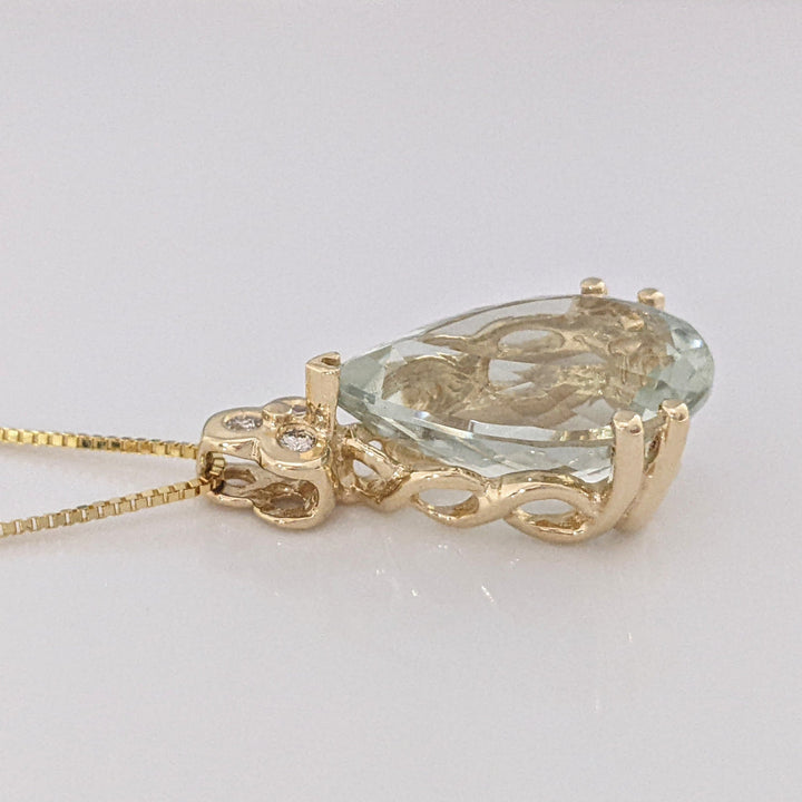 14K GREEN QUARTZ PEAR 13X18 WITH (3) MELEE ESTATE PENDANT & CHAIN 6.6 GRAMS