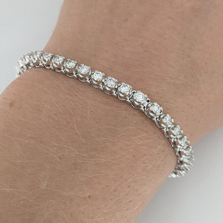 14K WHITE 2.82 CARAT TOTAL WEIGHT I1 I DIAMOND ROUND (47) ESTATE BRACELET 11.9 GRAMS