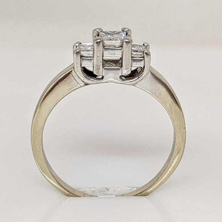 14K WHITE/PLATINUM .35 CARAT TOTAL WEIGHT I1 H DIAMOND PRINCESS CUT (3) TRINITY ESTATE RING 3.7 GRAMS