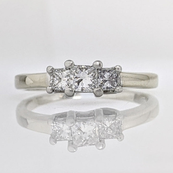 14K WHITE/PLATINUM .43 CARAT TOTAL WEIGHT SI2 G DIAMOND PRINCESS CUT (3) TRINITY ESTATE RING 3.4 GRAMS