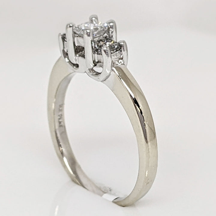 14K WHITE/PLATINUM .48 CARAT TOTAL WEIGHT SI2 H DIAMOND PRINCESS CUT (3) TRINITY ESTATE RING 3.9 GRAMS