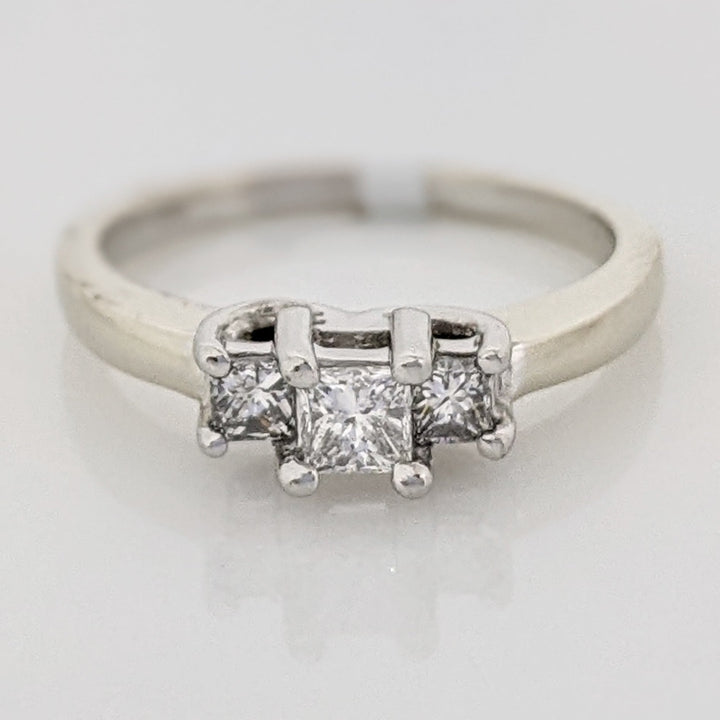14K WHITE/PLATINUM .48 CARAT TOTAL WEIGHT SI2 H DIAMOND PRINCESS CUT (3) TRINITY ESTATE RING 3.9 GRAMS