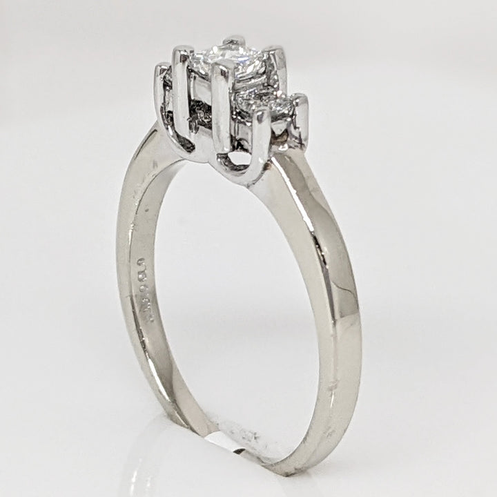 14K WHITE/PLATINUM .35 CARAT TOTAL WEIGHT I1 H DIAMOND PRINCESS CUT (3) TRINITY ESTATE RING 3.7 GRAMS