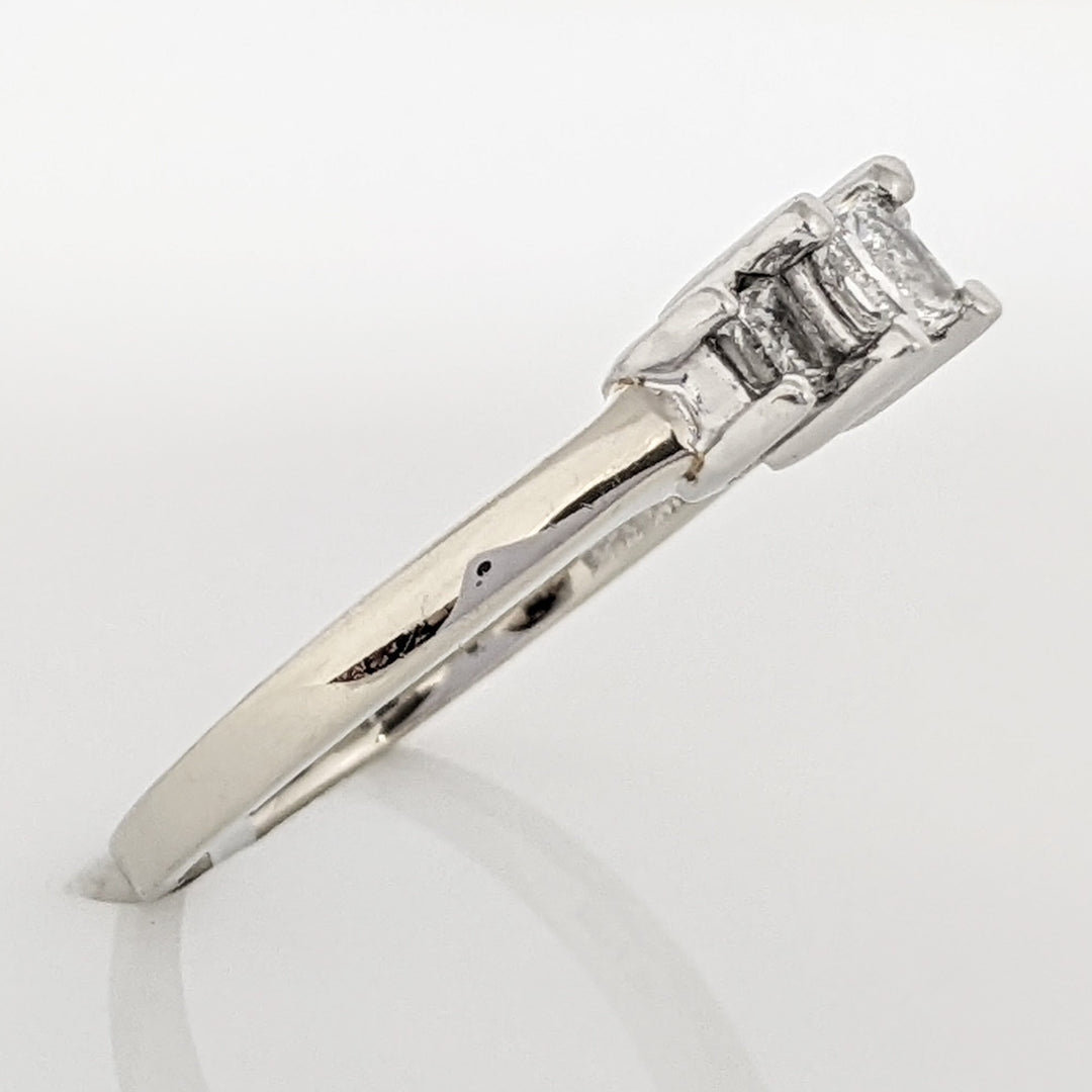 14K WHITE/PLATINUM .35 CARAT TOTAL WEIGHT I1 H DIAMOND PRINCESS CUT (3) TRINITY ESTATE RING 3.7 GRAMS