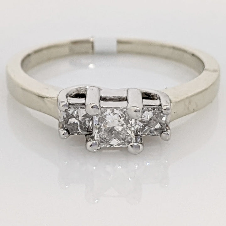 14K WHITE/PLATINUM .35 CARAT TOTAL WEIGHT I1 H DIAMOND PRINCESS CUT (3) TRINITY ESTATE RING 3.7 GRAMS
