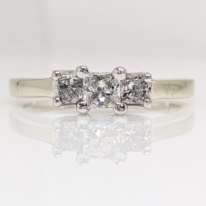 14K WHITE/PLATINUM .35 CARAT TOTAL WEIGHT I1 H DIAMOND PRINCESS CUT (3) TRINITY ESTATE RING 3.7 GRAMS