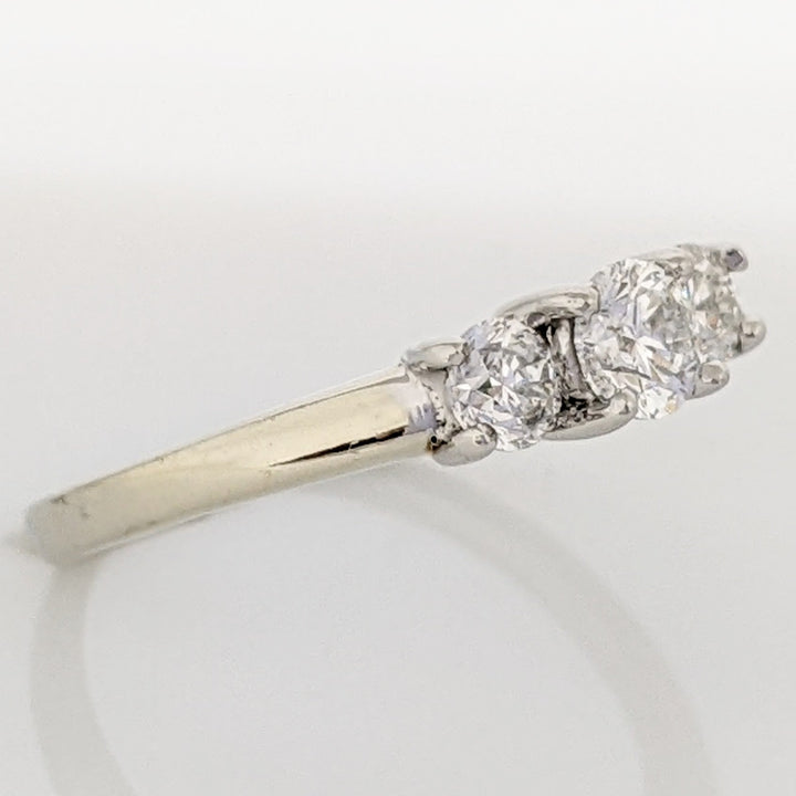 14K WHITE/PLATINUM .41 CARAT TOTAL WEIGHT SI1 H-I DIAMOND ROUND (3) ESTATE RING 2.5 GRAMS