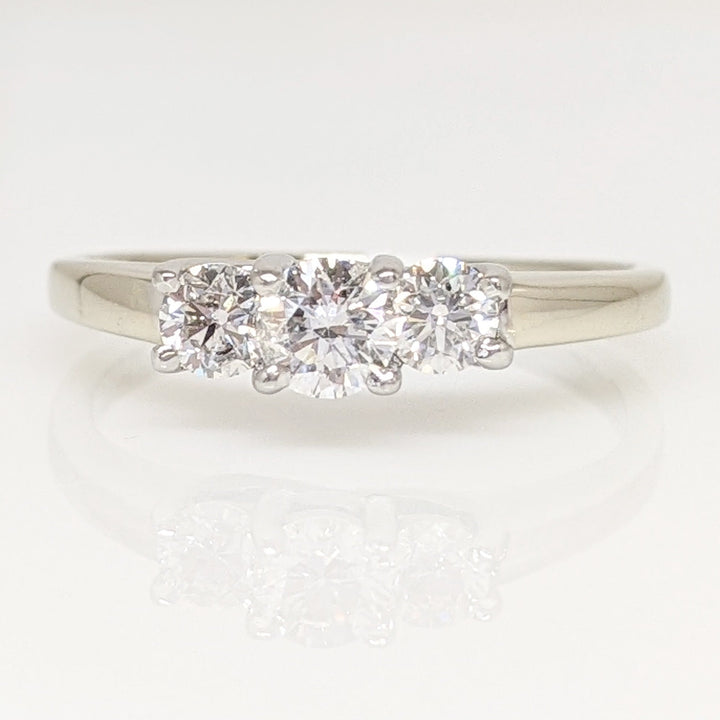 14K WHITE/PLATINUM .41 CARAT TOTAL WEIGHT SI1 H-I DIAMOND ROUND (3) ESTATE RING 2.5 GRAMS