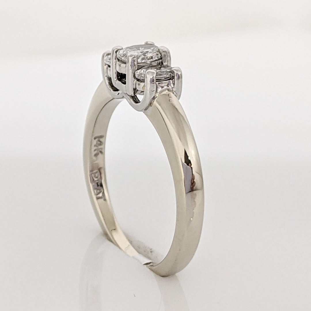 14K WHITE/PLATINUM .61 CARAT TOTAL WEIGHT SI2 G DIAMOND OVAL (3) TRINITY ESTATE RING 3.4 GRAMS