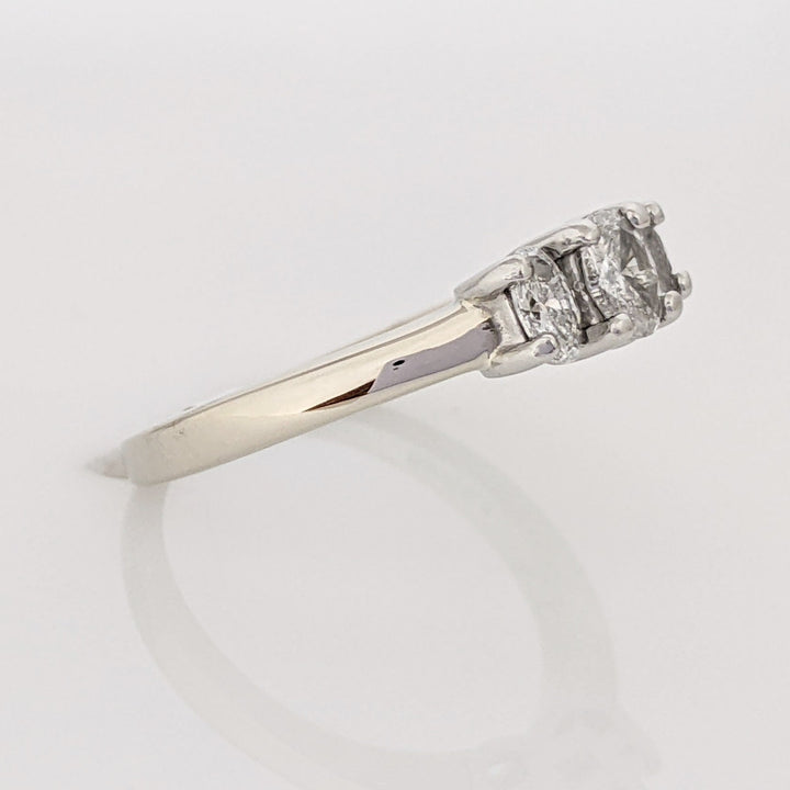 14K WHITE/PLATINUM .61 CARAT TOTAL WEIGHT SI2 G DIAMOND OVAL (3) TRINITY ESTATE RING 3.4 GRAMS