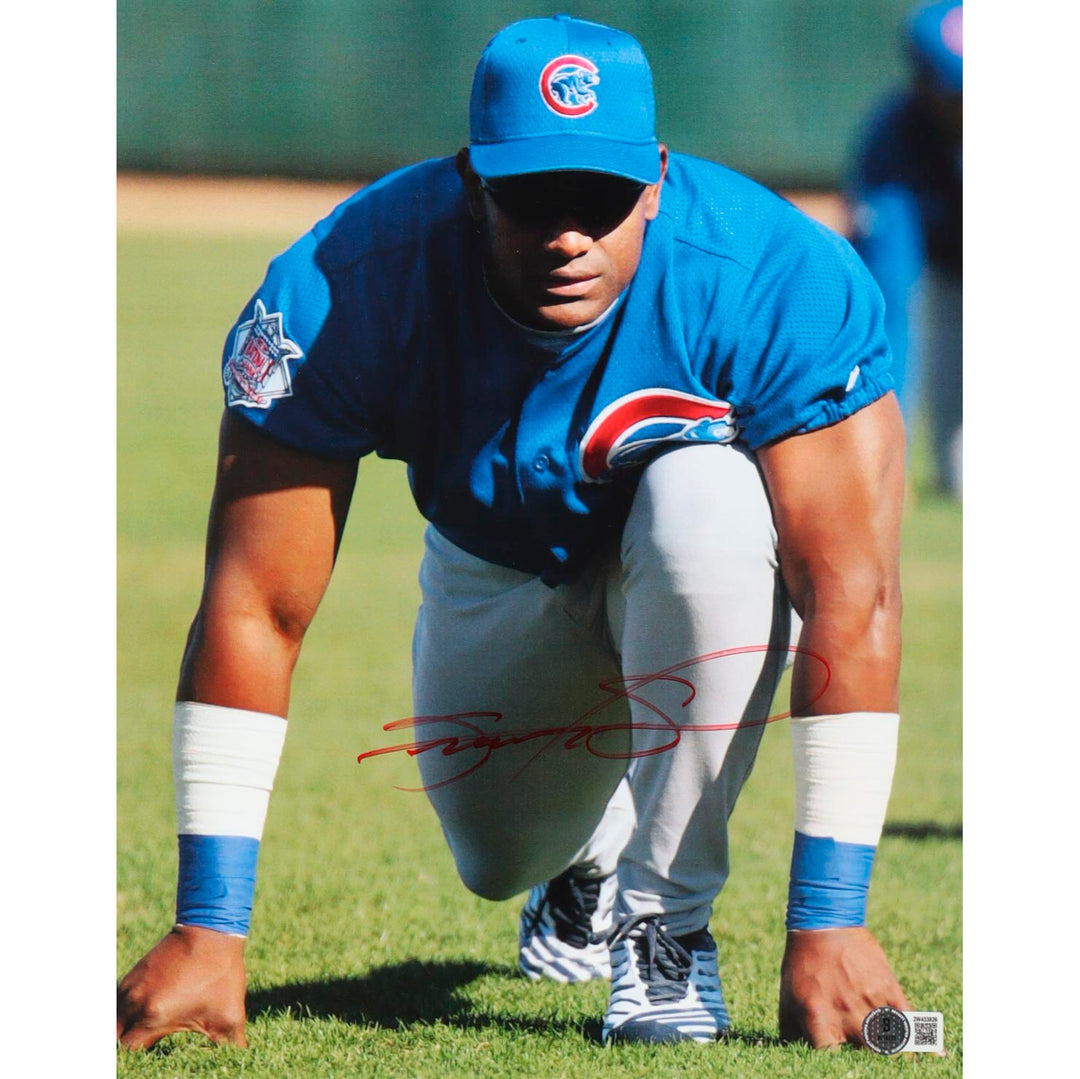 Sammy Sosa Signed Cubs 11x14 Framed Photo (Beckett COA)