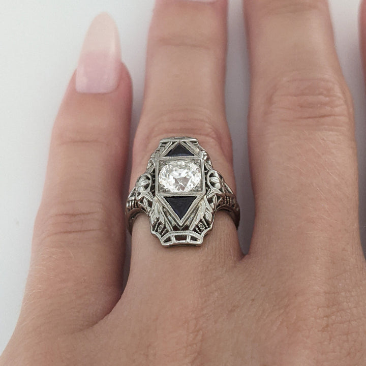 18K WHITE .90 CARAT TOTAL SI2 I DIAMOND ROUND WITH (2) TRILLION SAPPHIRE ESTATE ANTIQUE RING 2.7 GRAMS