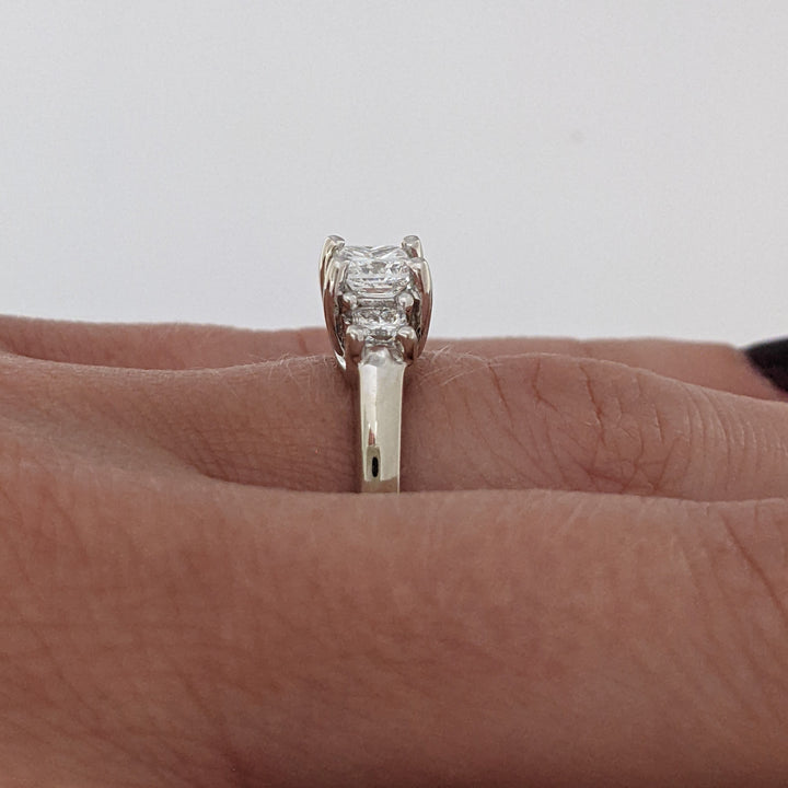 14K WHITE 1.04 CARAT TOTAL WEIGHT VS2 G DIAMOND PRINCESS CUT (3) ESTATE RING 4.4 GRAMS
