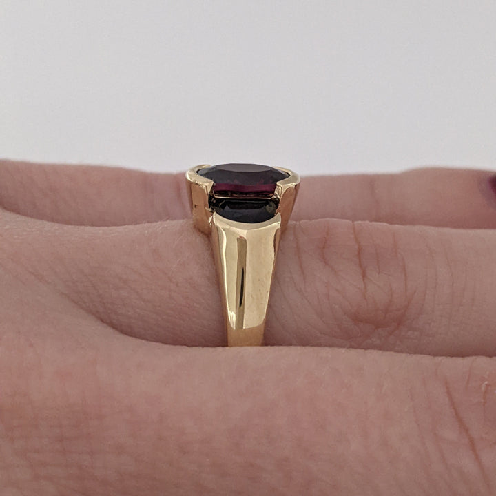 14K PINK TOURMALINE OVAL 6X8 WITH (2) HALF MOON BLUE TOURMALINE ESTATE RING 4.4 GRAMS