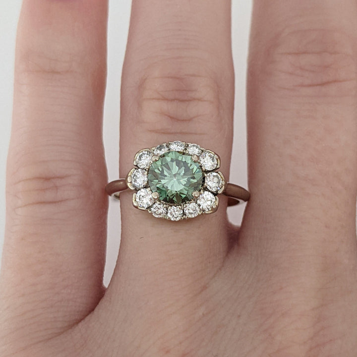 14K WHITE 1.64 CARAT TOTAL WEIGHT VS1 GREEN DIAMOND (1) WHITE (12) ESTATE RING 2.9 GRAMS