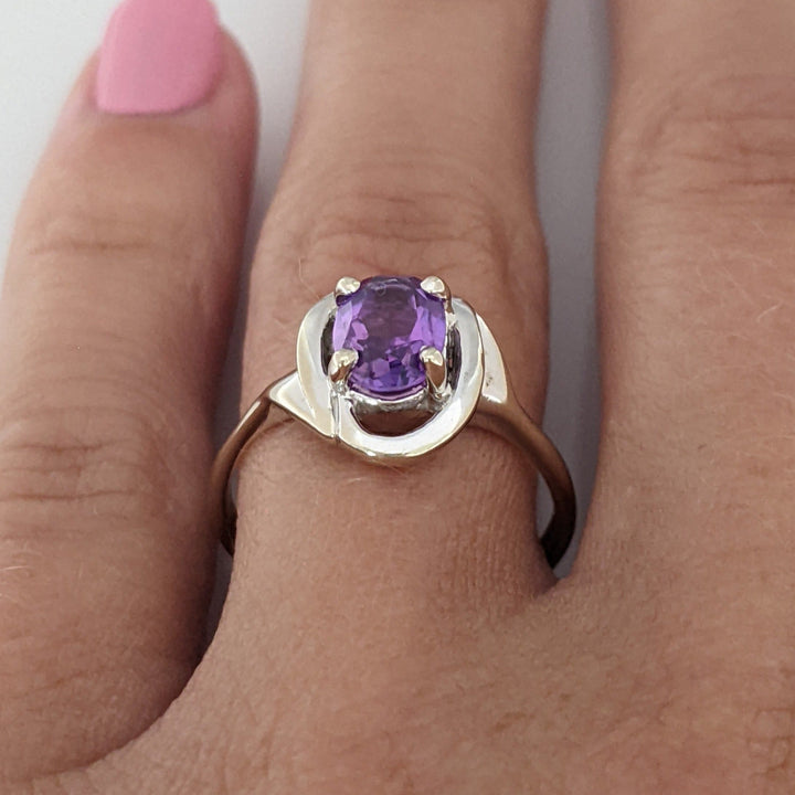 14K WHITE AMETHYST OVAL 5X7 GOLD TRIM ESTATE RING 2.6 GRAMS